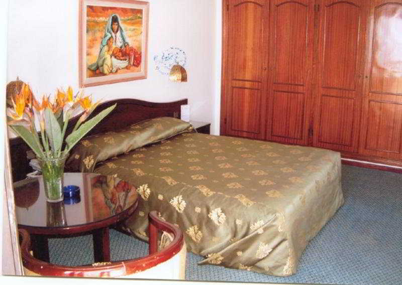 Fredj Hotel Tangier Room photo